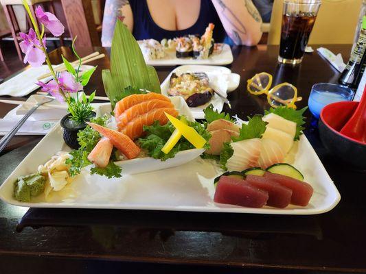 Sushi lunch plate