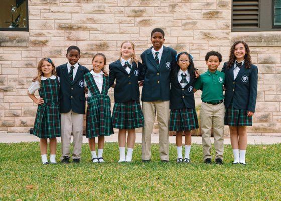 St. Louis Catholic School serving Montessori 3 to 8th grade.