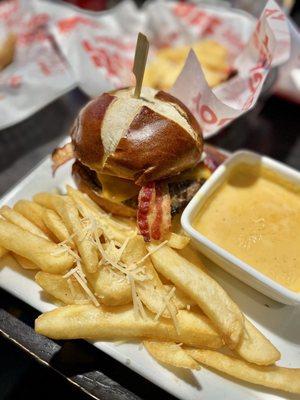 Red Robin Gourmet Burgers and Brews