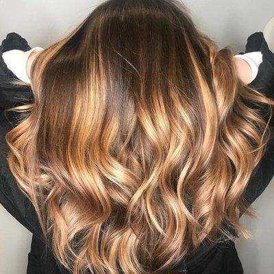 Stunning layers with highlights.