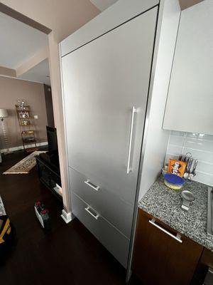 Subzero refrigerator