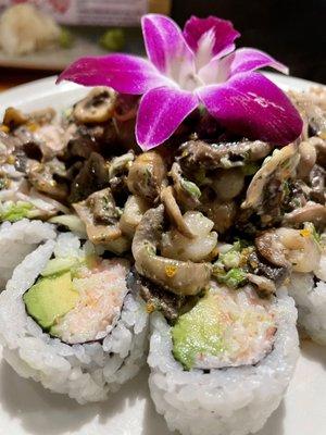 Grand Canyon Roll - mushrooms and mini scallops