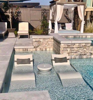 Custom swimming pool