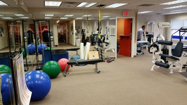 2000 sq. Ft physical therapy hands on facility