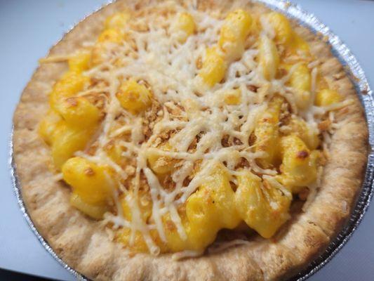 Mac and cheese pie