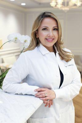 Dr. Irays Santamaria, Prosthodontist. Learn more about Dr. Santamaria: https://backbaybostondent­ist.com/meet-the-team/irays-santamari