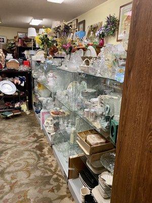 Lots of glassware at Wonderful Treasures