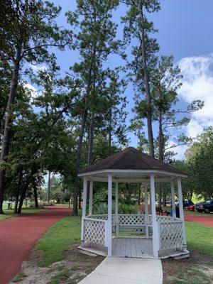 Gazebo near easy to walk on path. Dog friendly.