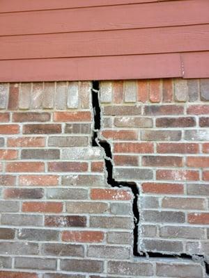 House settlement will cause brick veneer separations and damages