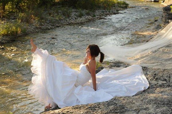 Book your destination wedding on the Frio!!