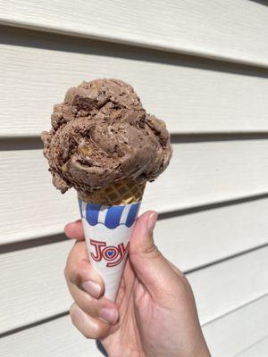 Scooby Snack ice cream (speciality), single scoop on a sugar cone