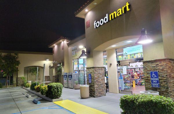 When's the last time you saw such a clean gas station parking area / exterior?