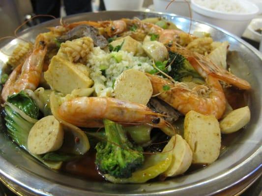 Seafood hot pot