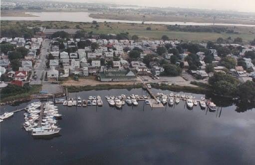 Tamaqua Bar & Marina