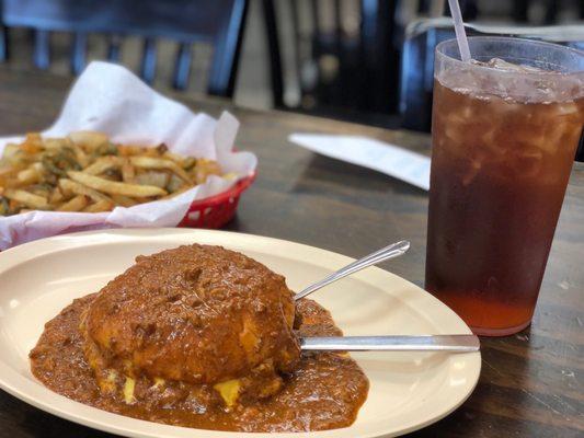 Cheeseburger with chili, Spanish fries and iced tea