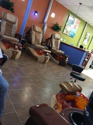 12 new nice pedicure chairs