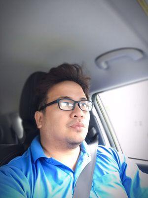 When driving i use my Dr. Luis Perez prescribed eyeglass all the time coz i look good