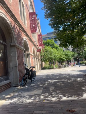 The University of Chicago Bookstore