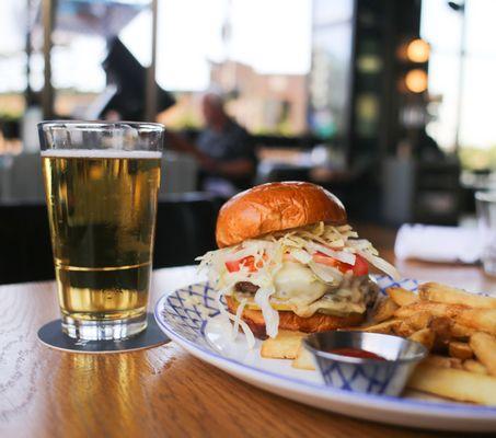 Tavern Cheeseburger