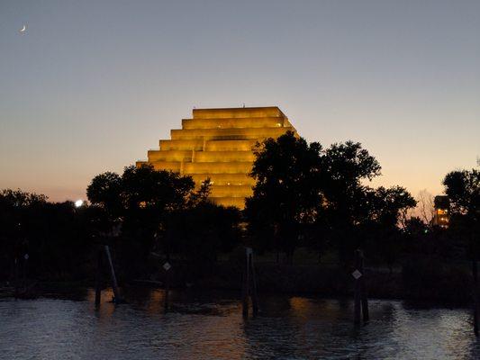 The Ziggurat Building