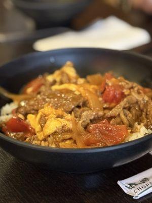 Tomato beef on rice