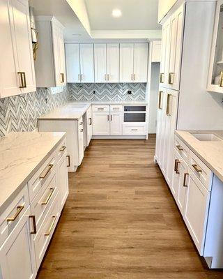 Balboa Flooring & Kitchen