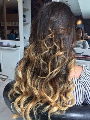 If you're looking for a nice natural balayage, JASMIN IS YOUR GIRL. she knows exactly what she's doing!