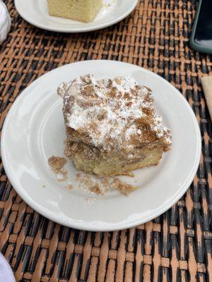 Cinnamon crumble cake