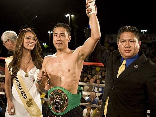 World champion Michael Mananquil captures the WBC title