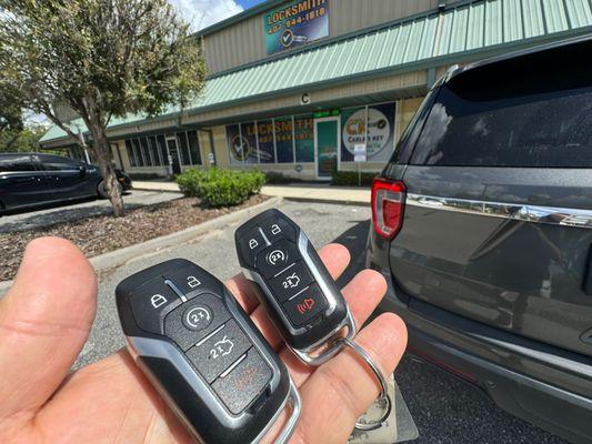 Smart keys successfully programmed at Carla's Key! Your trusted solution for smart keys and transponders in Kissimmee.