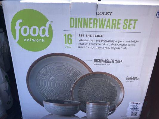 Box of dinnerware "set"