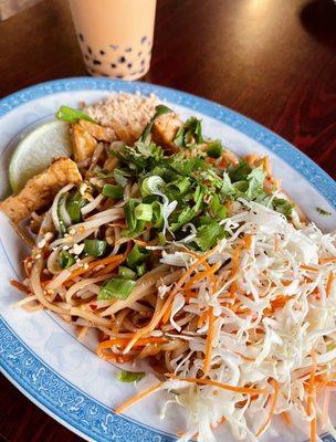 Pad thai with tofu and Thai iced tea with boba