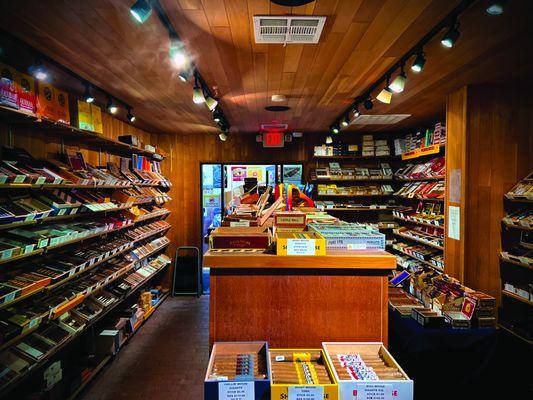 Walk in humidor