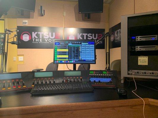 KTSU 90.9 FM