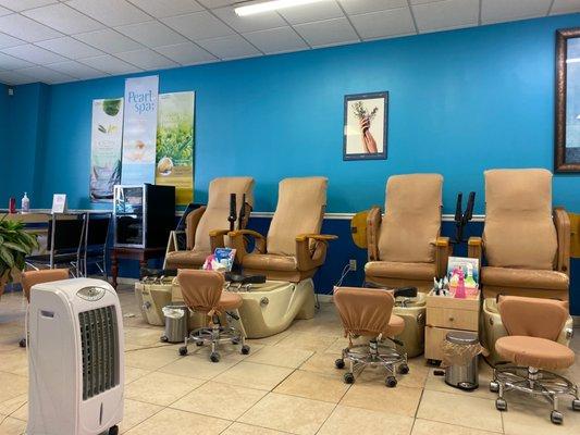 pedicure area