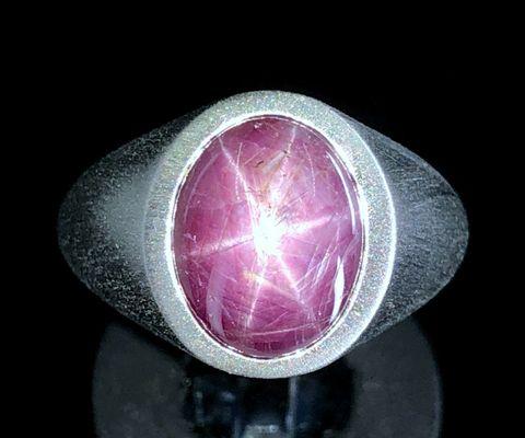 Star sapphire ring