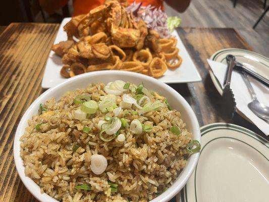 Arroz Chaufa Mixto con mariscos empanizados