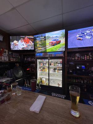 Bar and tvs