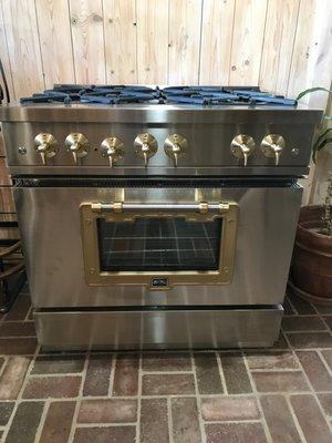 Big Chill Classic Stove in Stainless Steel and Brass