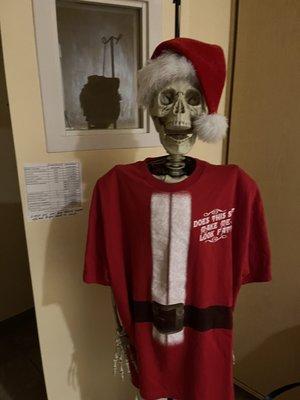 Hilarious  ! Santa"s shirt reads  Does this shirt make me look fat ...