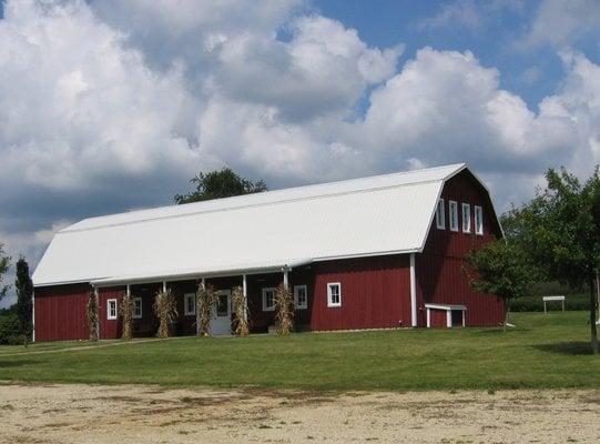 Lots of goodies in the barn. You'll find a shopping area and a sit down eating area with delicious food.