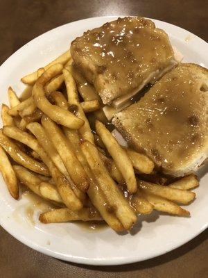 Hot turkey sandwich with fries