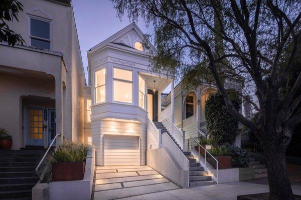 Impeccably renovated Noe Valley Victorian home
 #noevalley #victorianhomes #sfhomes #learadeane