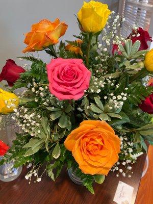 12 mixed roses