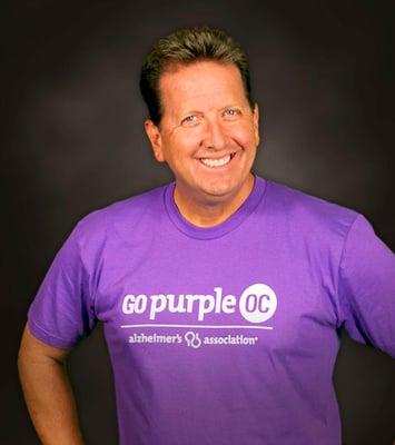 GO! Country 105's Shawn Parr wearing an Alzheimer's Association shirt by Wearable Imaging.