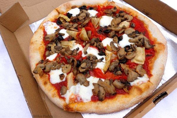 Quattro Stagioni (aka LOTS OF MUSHROOM) Pizza