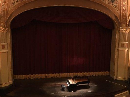 Gorgeous Steinway concert grand piano