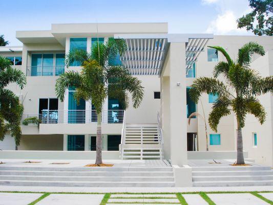 Pergola, Trellis, Canopy and Sunshade systems fabricated and installed by Mullet's Aluminum Products Inc.