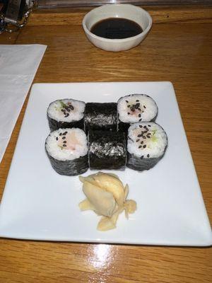 Yellowtail scallion roll