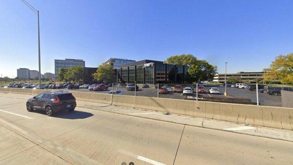 Exterior of Chicago Bankruptcy Clinic | Oak Brook, IL